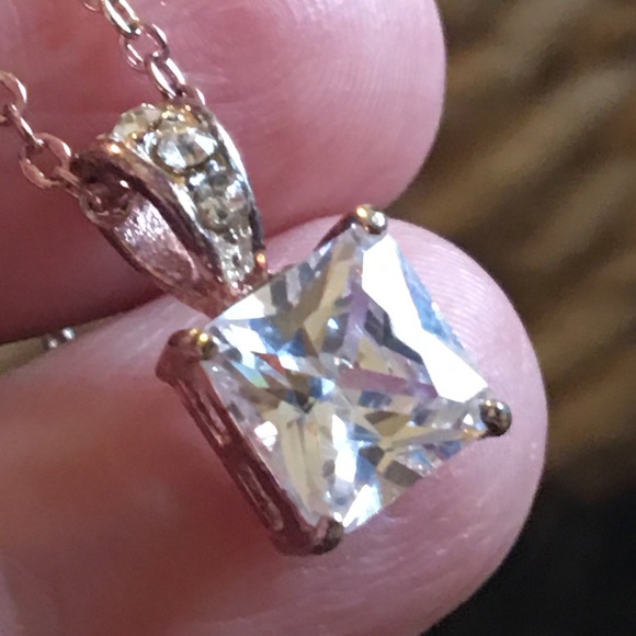 Vintage square cut cubic zirconia pendant on chain - Picture 6 of 10